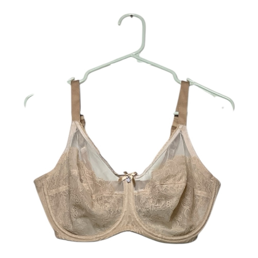 Women’s Wacoal Retro Chic full figured underwire bra in nude, size 34DDD